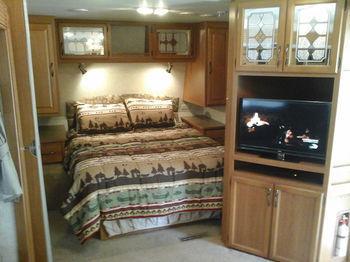 Camp James Hotel Кърнвил Екстериор снимка